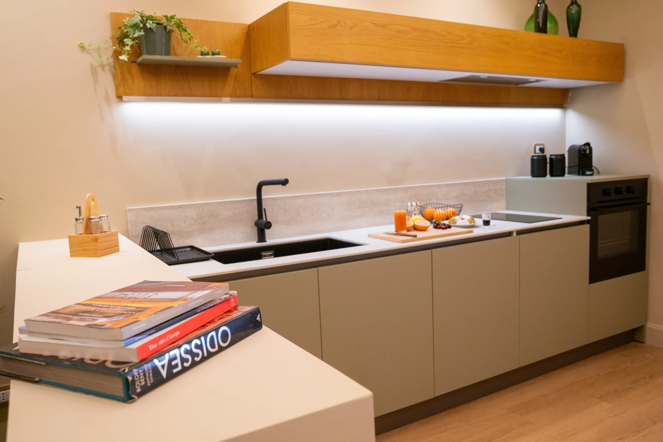 6a6798cd-6420-494b-9c3e-7c1c714a4847